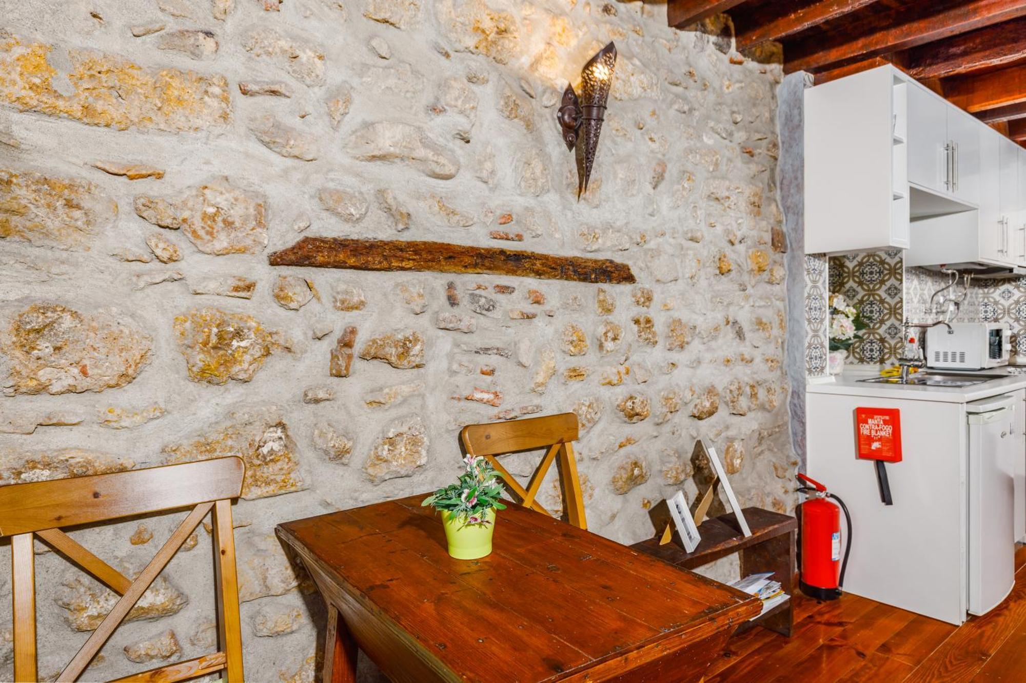 Medieval Apartament Alfama-Center ลิสบอน ภายนอก รูปภาพ