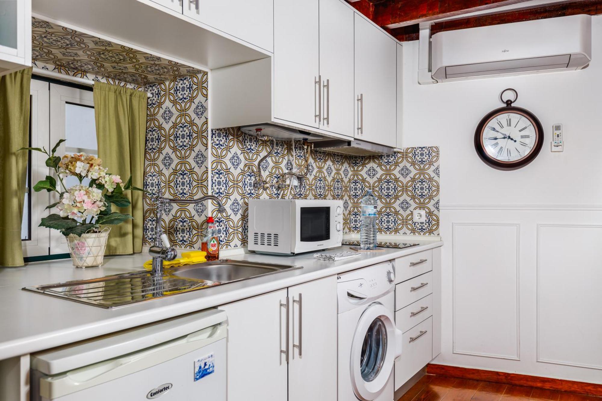 Medieval Apartament Alfama-Center ลิสบอน ภายนอก รูปภาพ